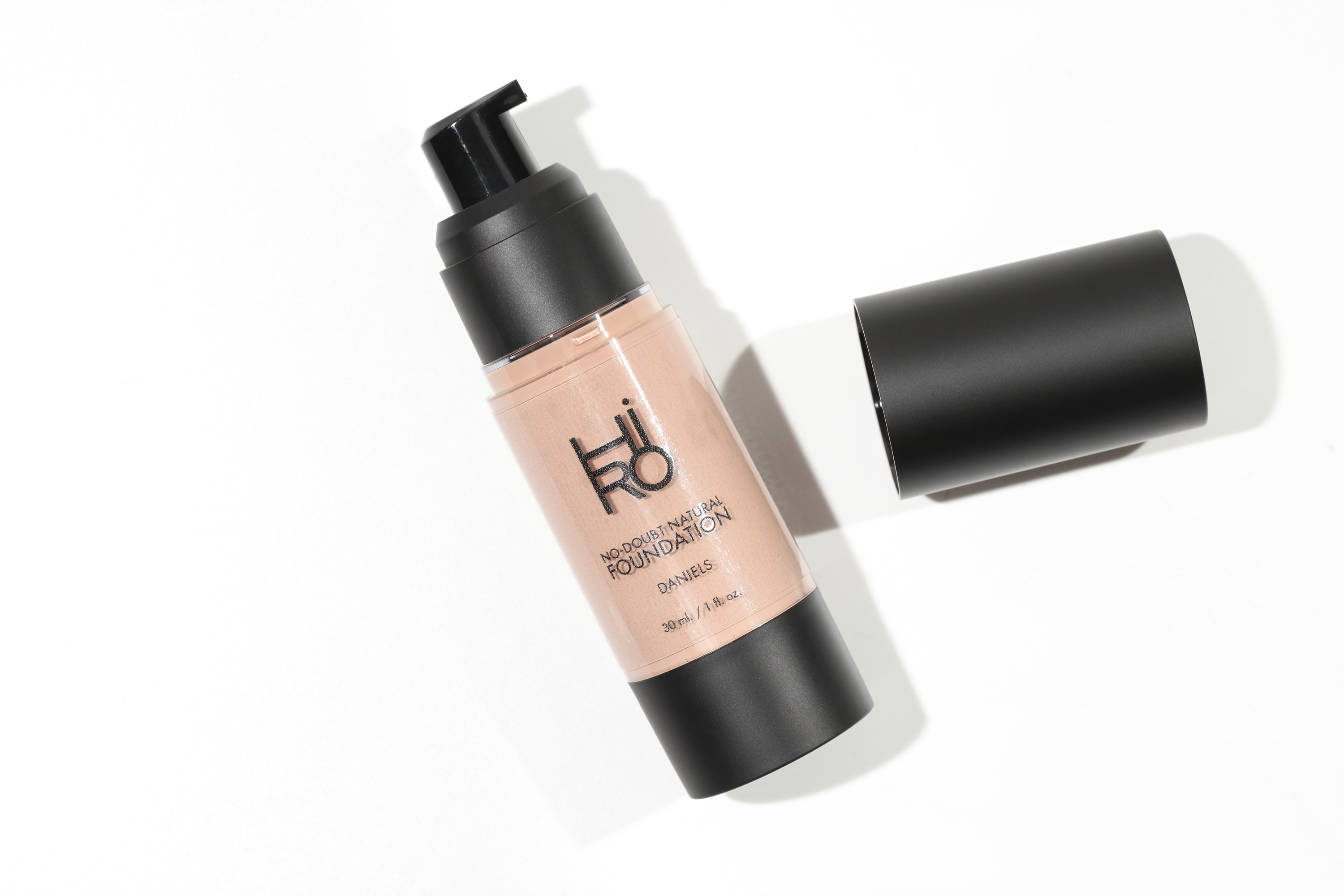 HIRO COSMETICS Tekutý make-up NO DOUBT - ODSTÍN DANIELS #6 