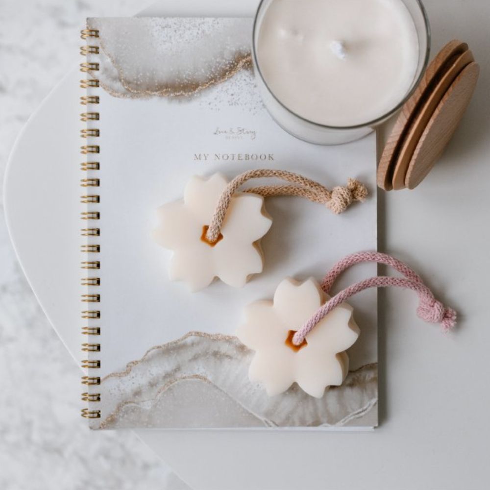 PROTOŽE JSI Pečující mýdlo pro suchou a citlivou pokožku celého těla KYTIČKA (50g)