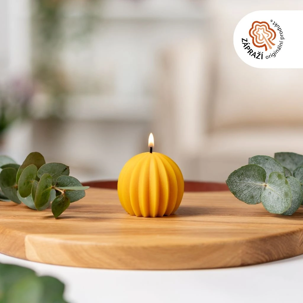 TVOJE SVÍČKA Včelí svíce koule s drážkami