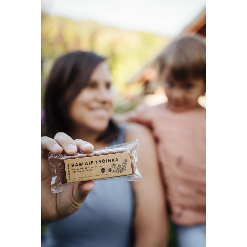 KVĚTOMLUVA RAW tyčinka – šípek, rakytník, echinacea, měsíček lékařský BIO (55g)