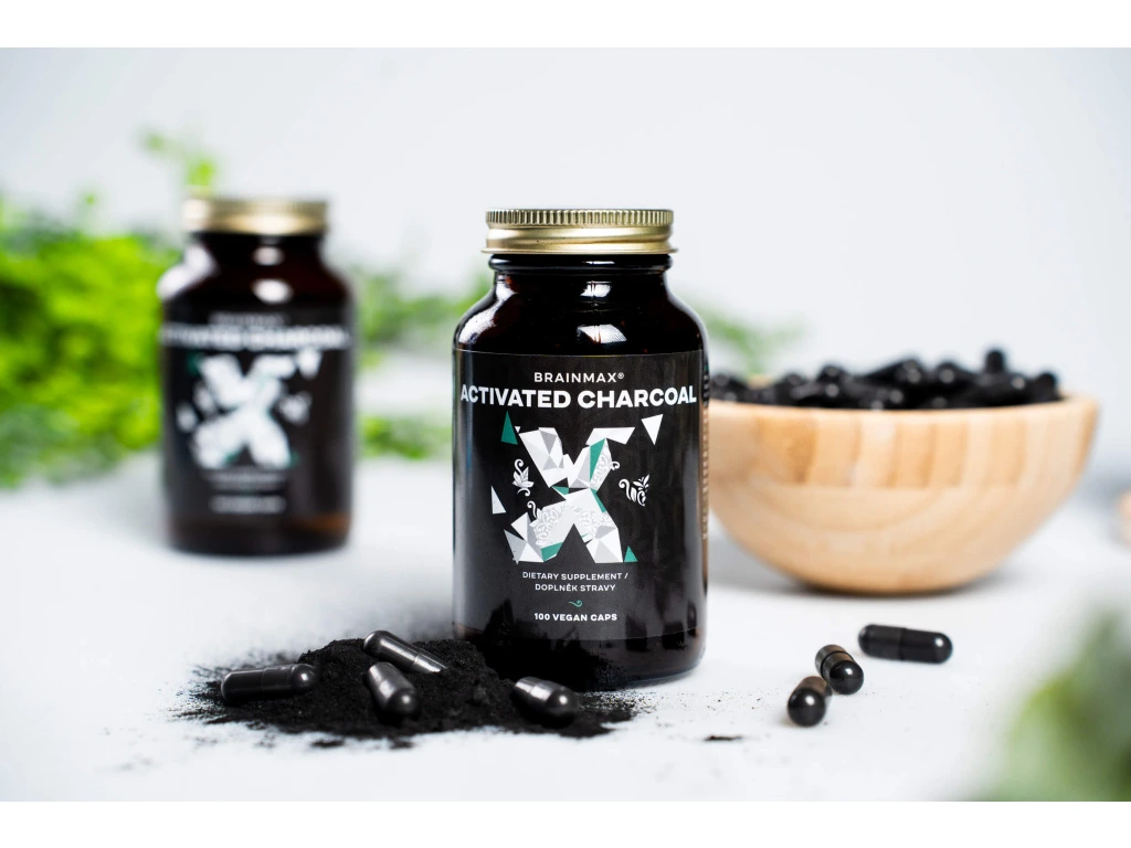 BrainMax Activated Charcoal, aktivní uhlí z kokosových skořápek, 575 mg (100 rostlinných kapslí)