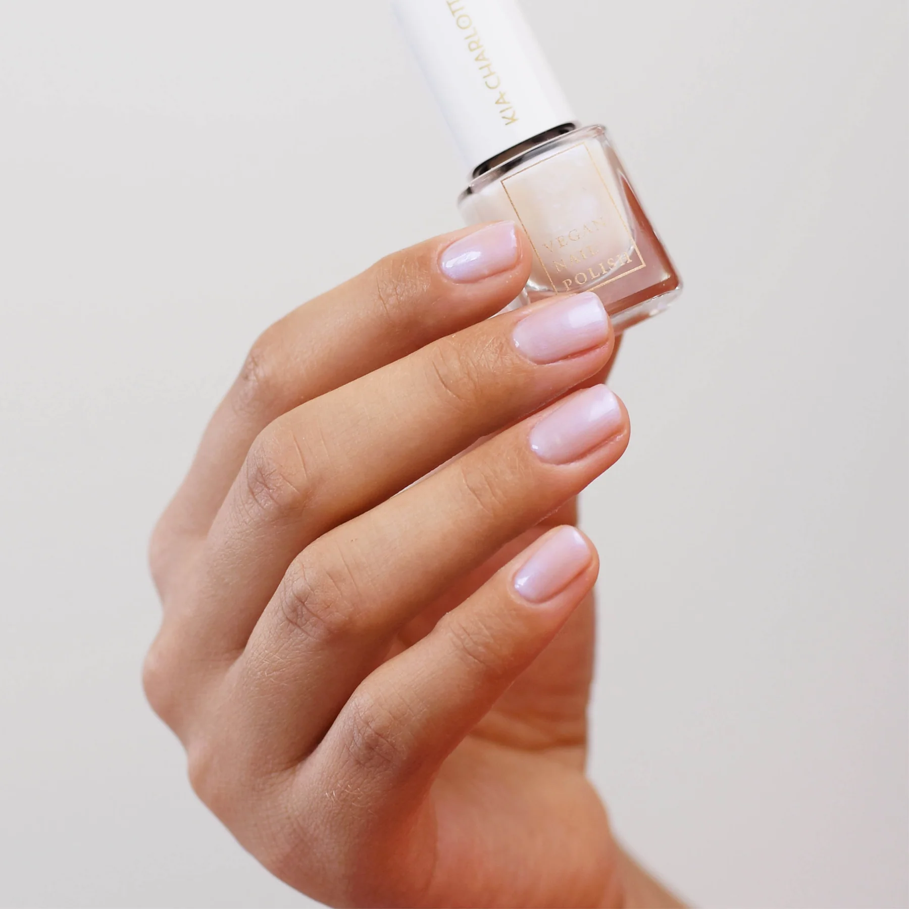 KIA CHARLOTTA Lak na nehty - Magic (5ml)