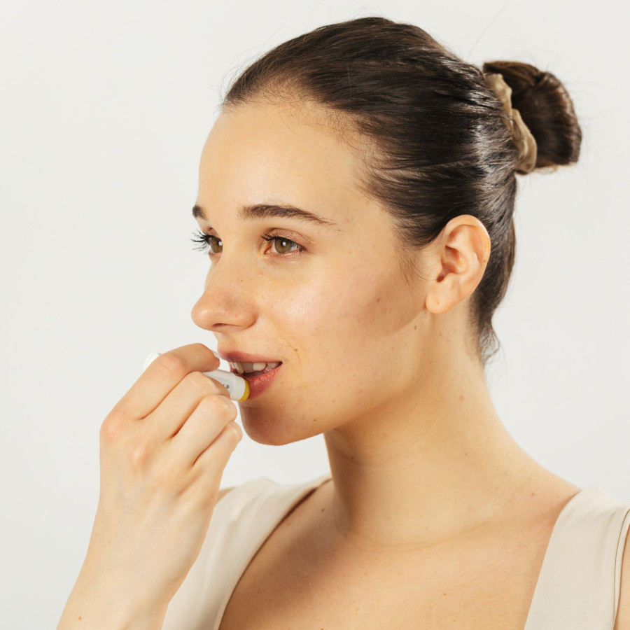 HEMPTOUCH Hydratační balzám na rty s limetkou (4,5ml)