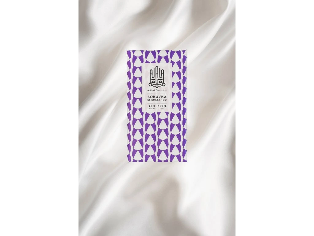 AJALA CHOCOLATE Borůvka se smetanou 45% Cacao  (45g) 