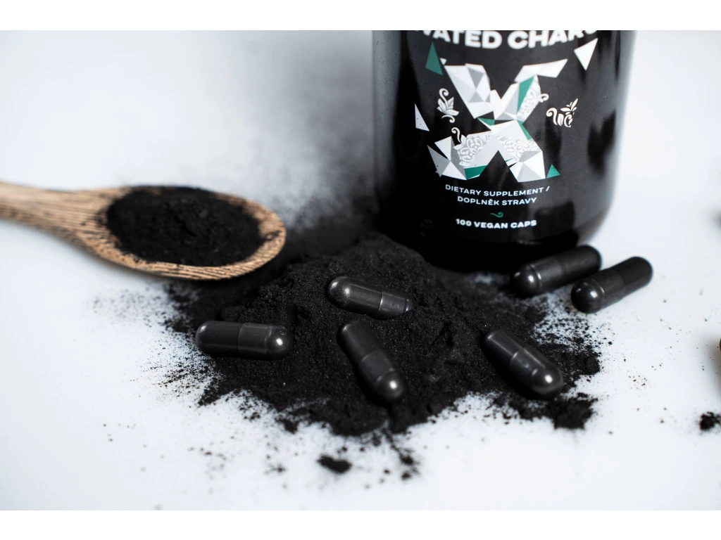 BrainMax Activated Charcoal, aktivní uhlí z kokosových skořápek, 575 mg (100 rostlinných kapslí)