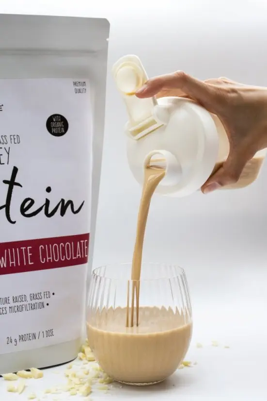 GOODIE Nativní syrovátkový protein BIO GrassFed - Malina a bílá čokoláda / Native GrassFed Whey protein